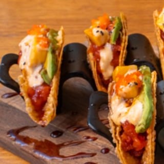 spicy tuna tacos