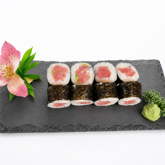 Tuna roll.