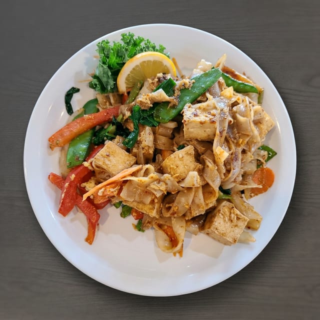 Pad See Eauw Noodle.